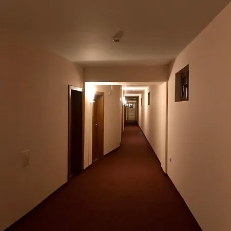 Hotel Adamo 3*