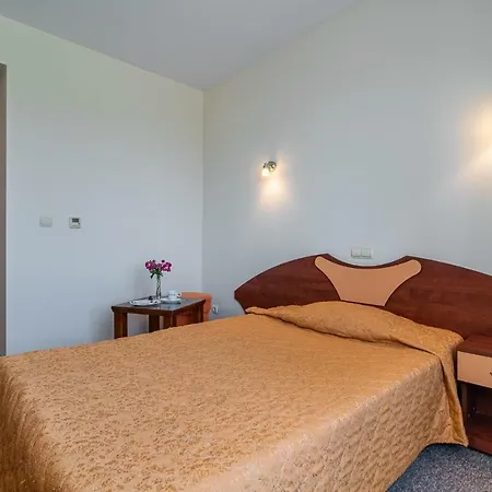 Adamo 3* Varna
