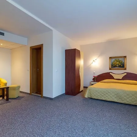 Hotel Adamo 3*
