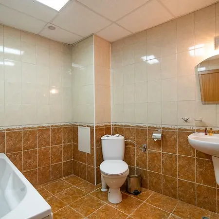 Adamo Hotel 3*